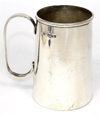 Lot 287 - A silver mug