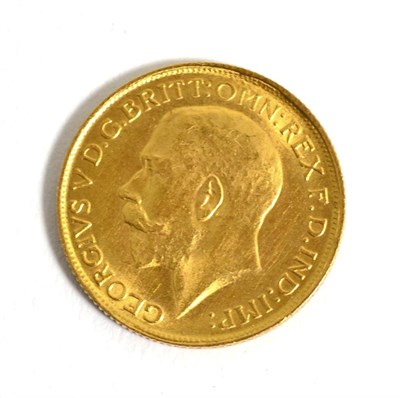 Lot 375 - A George V 1915 sovereign