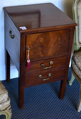 Lot 1370 - ~ A George III mahogany bedside commode