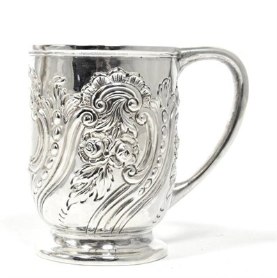 Lot 50 - An Edwardian silver Christening mug, Chester 1904, 5ozt