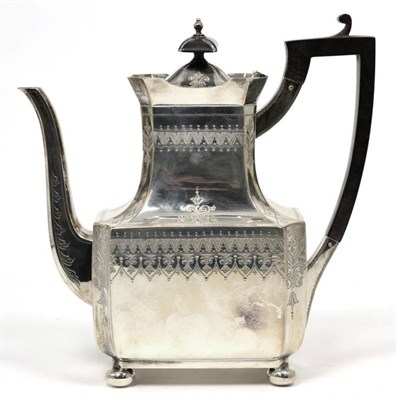 Lot 211 - A Walker & Hall Edwardian silver coffee pot, Sheffield 1902, 22.45ozt gross