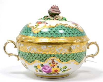 Lot 257 - A early 19th century Vienna porcelain eccuelle and cover, decorated with floral sprays and with...