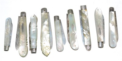 Lot 54 - A collection of nine silver bladed, mother of pearl handled folding fruit knives