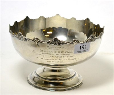 Lot 191 - A silver presentation pedestal bowl, marked for Sheffield