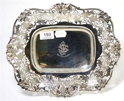 Lot 193 - A pierced silver dish decorated with vines