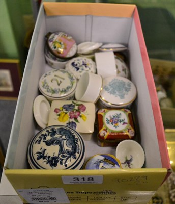 Lot 318 - A small collection of Royal Worcester and other enamel and porcelain trinket boxes