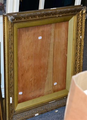 Lot 1047 - A 19th century gilt picture frame with foliate decoration