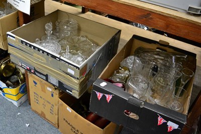 Lot 1097 - Five boxes of 19th century and later glass