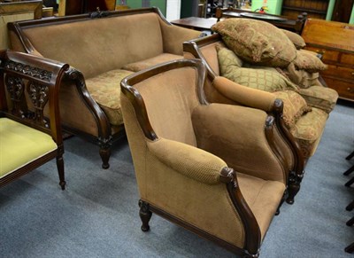 Lot 1306 - Victorian mahogany three piece suite