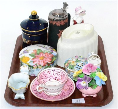 Lot 23 - A collection of porcelain and pottery including Herend cornucopia, a Royal Crown Derby...