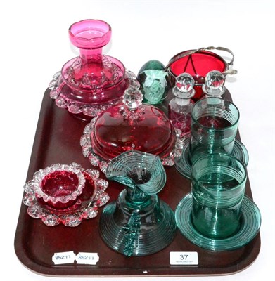 Lot 37 - A tray of coloured glassware including cranberry