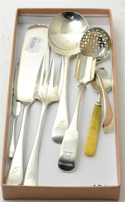 Lot 101 - A Irish silver stilton scoop, a silver fish slice with matching servers and three silver condiments
