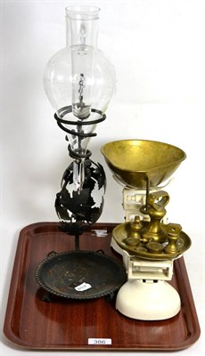 Lot 386 - A set of kitchen scale and a wine dispenser