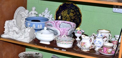 Lot 442 - A shelf of decorative ceramics including a reproduction Sunderland lustre bowl, a Wedgwood...