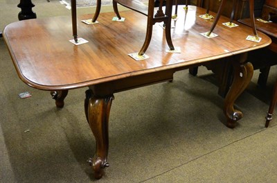 Lot 1238 - A Victorian drop leaf extending dining table