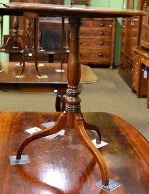 Lot 1247 - A Regency mahogany and rosewood cross-banded tripod table