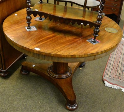 Lot 1294 - A Victorian mahogany circular centre table