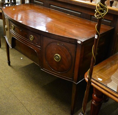 Lot 1315 - A Regency style mahogany sideboard