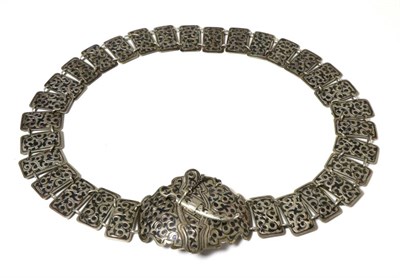 Lot 273 - A Russian silver and niello belt