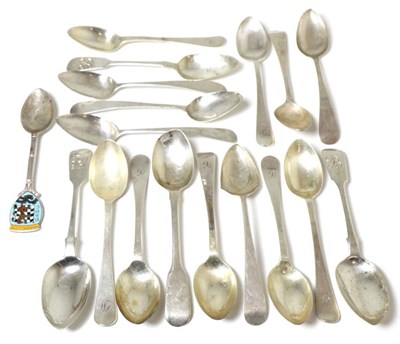 Lot 279 - Quantity of silver teaspoons