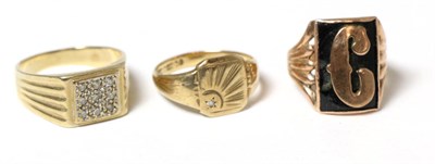 Lot 293 - Three 9 carat gold rings