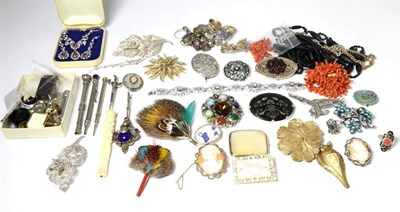 Lot 431 - Costume jewellery, including two silver ingot pendants, various brooches, rings, two French jet...