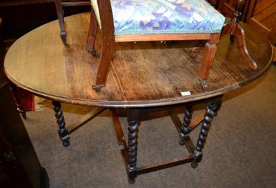 Lot 1331 - Oak gateleg dining table