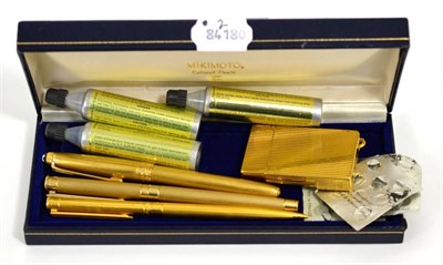Lot 68 - A Montblanc pencil, two Montblanc pens, one nib stamped 4810, 18k and one stamped 18k 750, and...