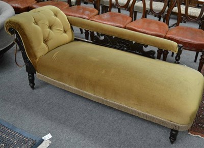 Lot 1278 - Victorian chaise longue, upholstered in gold velour