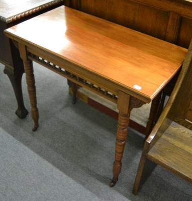 Lot 1292 - An Arts & Crafts oak foldover card table