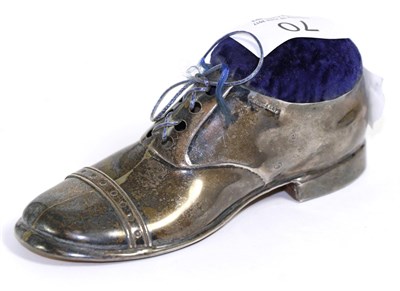 Lot 70 - A silver pin cushion in the form of a shoe, Blackensee & Son Ltd, Birmingham