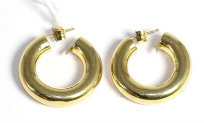Lot 96 - A pair of 18ct gold hoop earrings