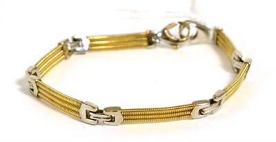 Lot 178 - A 9ct gold bracelet