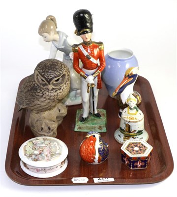 Lot 226 - Two Royal Crown Derby paperweights, Lladro figure, Poole Owl etc.