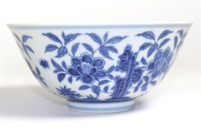 Lot 242 - A Chinese blue and white bowl