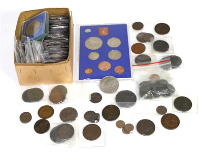 Lot 254 - A group of coins including a 1977 proof set, cupro-nickel crowns, four World War I general...