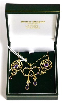 Lot 287 - A 9ct gold amethyst necklace and earring set