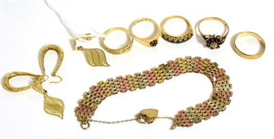 Lot 290 - A 9ct gold gate link bracelet, three 9ct gold gem set rings, two 9ct gold band rings and two...