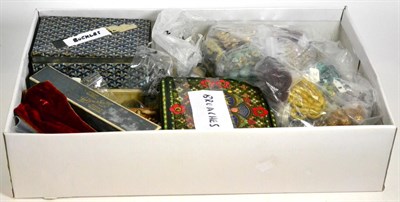 Lot 362 - A collection of costume jewellery including beaded necklaces