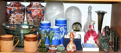 Lot 366 - A shelf of ceramics and glass including a pair of Imari vases, two Doulton Lambeth mugs, two...