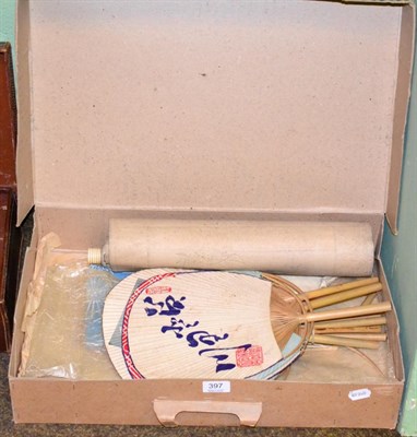 Lot 397 - Assorted early 20th century oriental fans