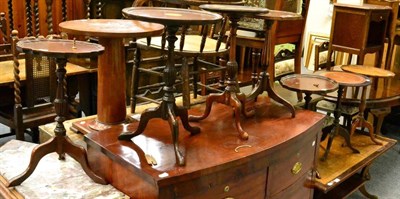Lot 1370 - Seven assorted pedestal wine tables