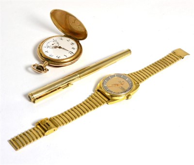 Lot 81 - A gent's wristwatch dial inscribed 'Bulova Accutron' with a gold plated hunter pocket watch and...