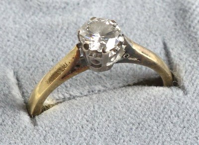 Lot 180 - An 18 carat gold and diamond solitaire ring, the brilliant cut stone approximately 0.50 carat