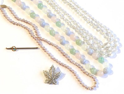 Lot 423 - Pink pearl necklace with 9 carat gold clasp, an adventurine quartz, rose quartz and blue agate bead