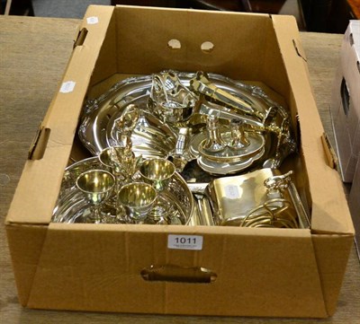 Lot 1011 - Silver sauce boat and ladle, small quantity of other silver (damages) and quantity of plate