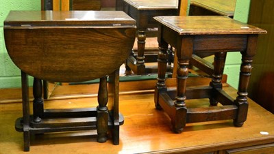 Lot 1332 - Joint oak stool and small oak gate leg table