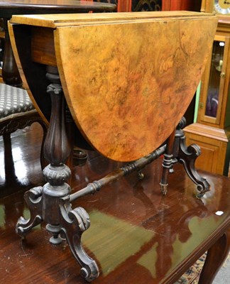 Lot 1433 - Victorian figured walnut oval Sutherland table