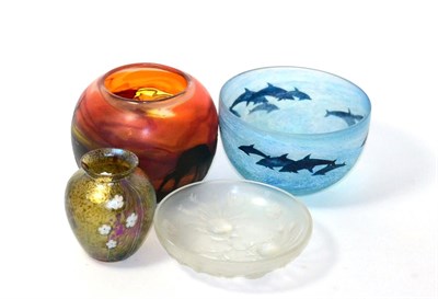 Lot 53 - An art glass bowl decorated with dolphins, an art glass vase decorated with impala and signed Beech