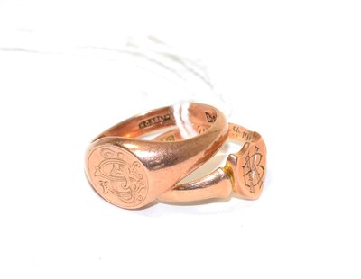 Lot 85 - Two 9ct gold signet rings